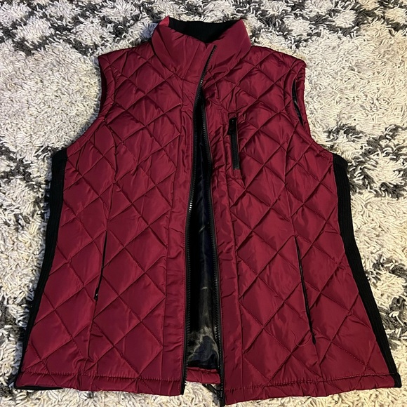 Red Vest - Picture 1 of 3